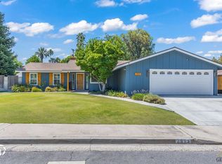 2813 Silver Dr, Bakersfield, CA 93306