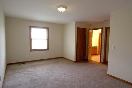 5th image of 463 Radcliff Dr