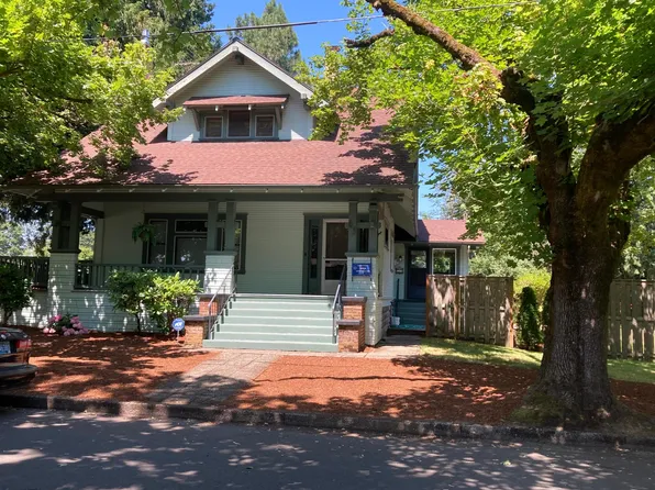 53 NW 12th St, Gresham, OR 97030
