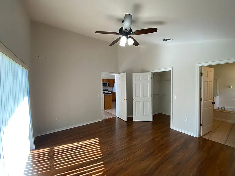 434 Cassia Dr — Photo 13