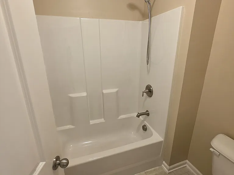 1449 Pond Overlook Dr — Photo 18