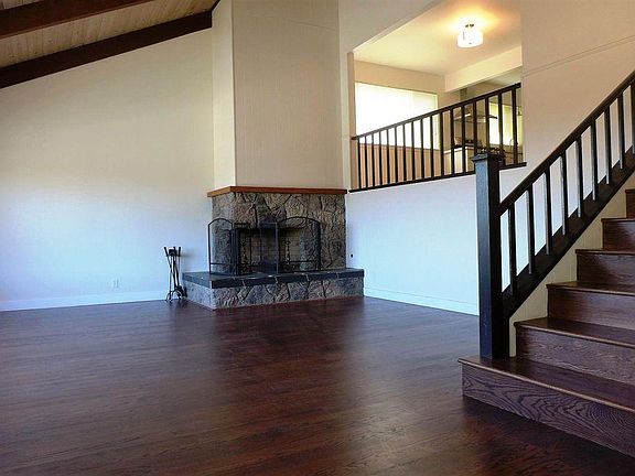 3rd image of 385 Alvarado St #A