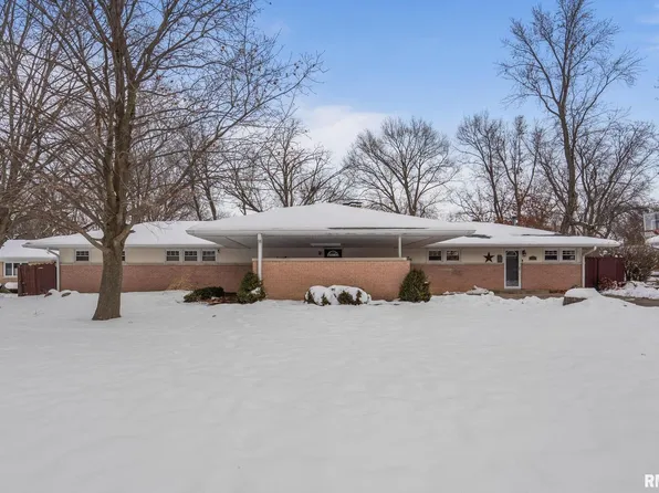 3309 33rd Avenue Ct, Rock Island, IL 61201