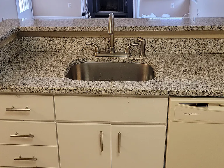 274 Crosspointe Dr — Photo 8