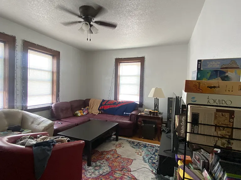 169 Victoria St N #1 — Photo 4