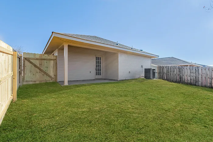 236 Bermuda Lakes Dr — Photo 8