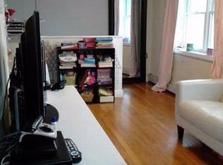 19904 47th Ave APT 1R, Flushing, NY 11358