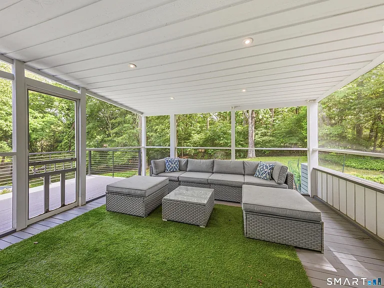 33 Little Fox Ln — Photo 33
