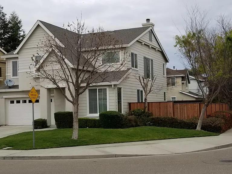 1153 Powell Ct — Photo 1