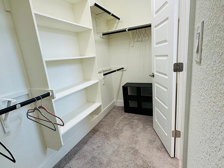 623 Parkline Dr — Photo 13