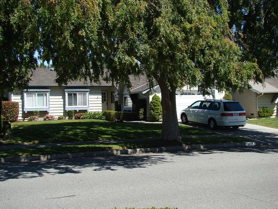 1st image of 6829 Westmoor Way