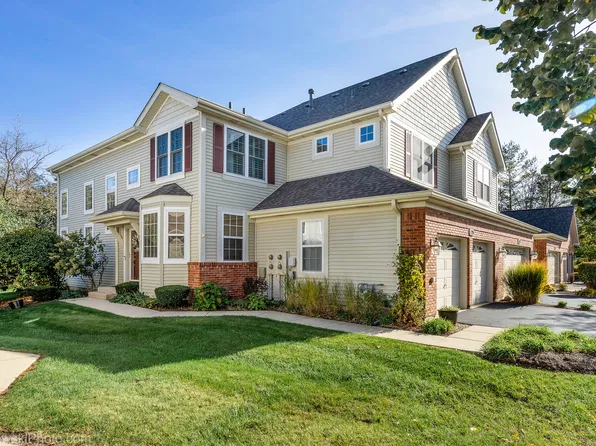 124 Remington Dr, Saint Charles, IL 60175