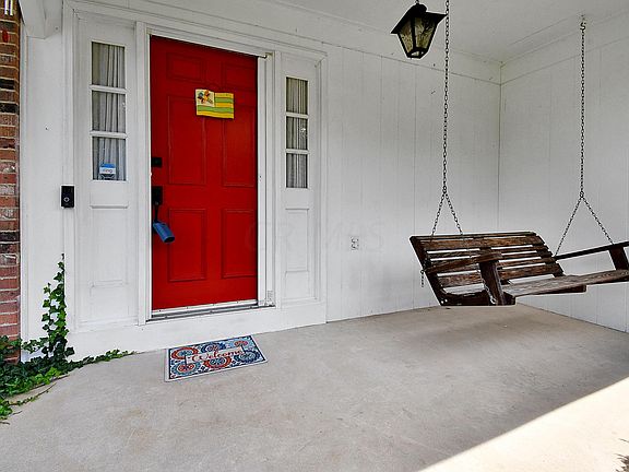 4th image of 8950 Charington Ct NW