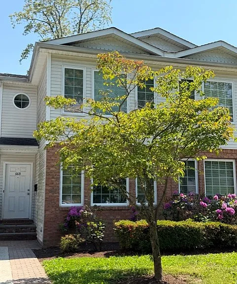 66 Sagamore Hill Dr #B — Photo 1