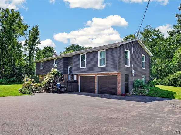 170 Creek Rd, East Aurora, NY 14052