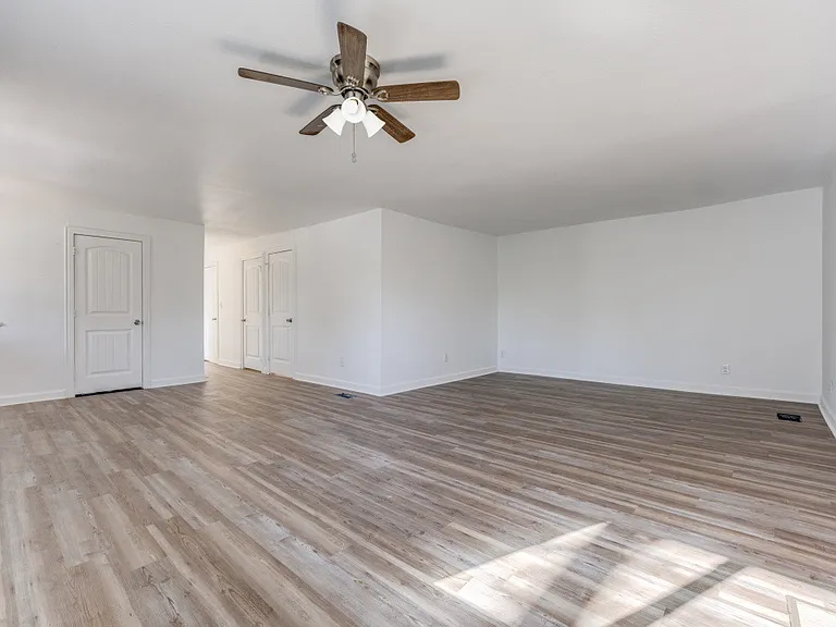 381 Hiland Acres Cir — Photo 6