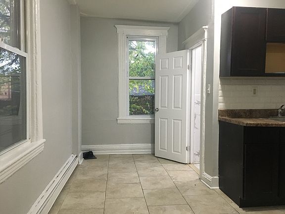 4th image of 571 W Side Ave #12Q