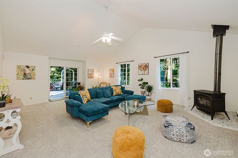 2nd image of 7215 NE Dolphin Drive