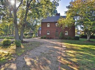 1817 Creekwood Ct, Hayes, VA 23072