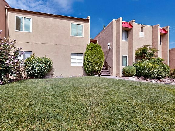 4th image of 913 Country Club Dr SE APT H