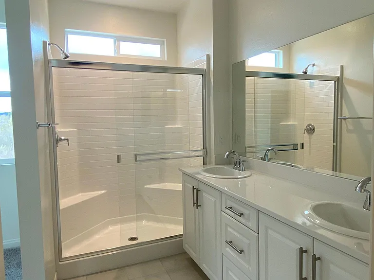 Primary bedroom vanity