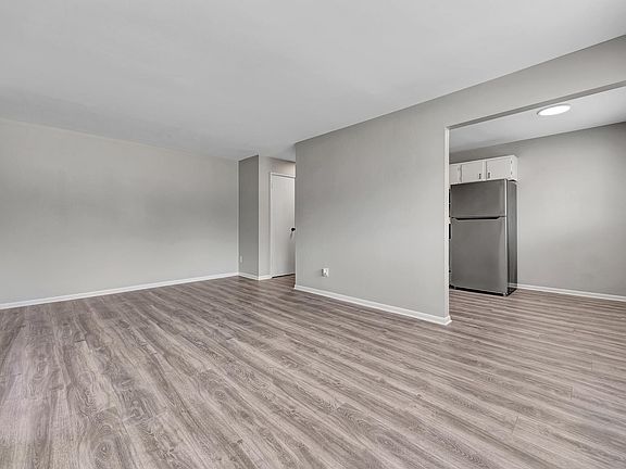 4th image of 4123 Gratiot Ave #35