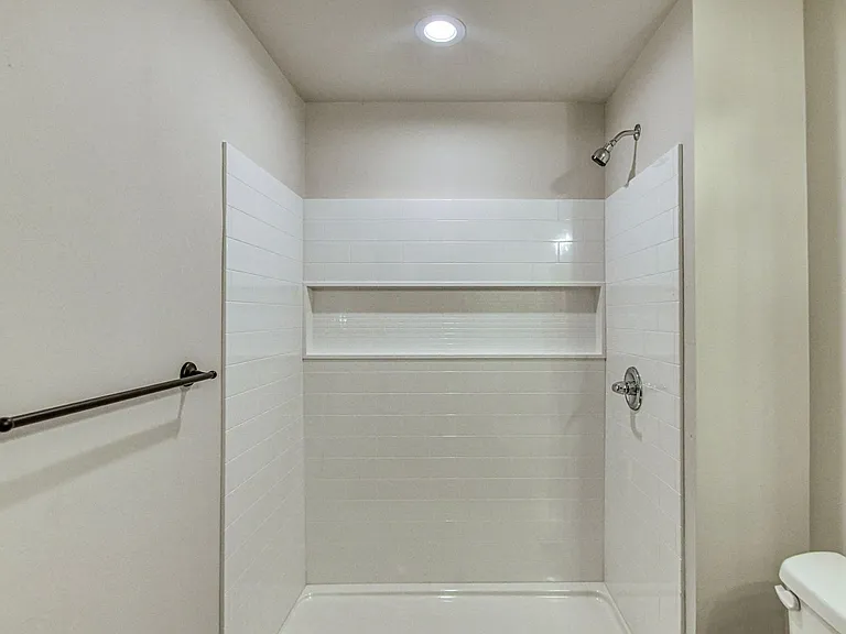 8101 Solare Pl — Photo 28