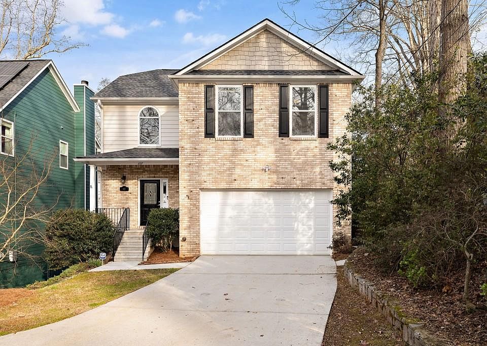 1st image of 827 McLendon Dr