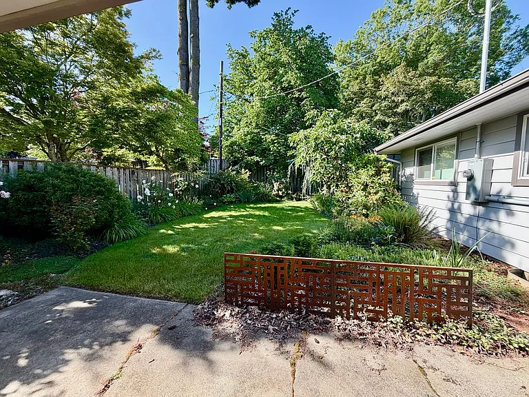 1712 SE 104th Ave — Photo 55