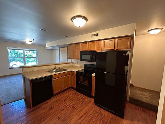 3rd image of 923 Harlocke St APT 5