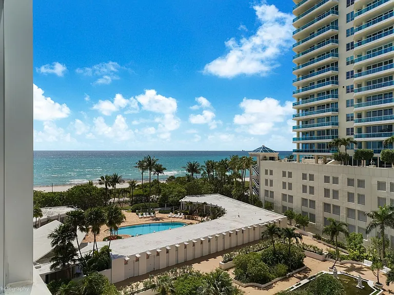 5055 Collins Ave — Photo 13
