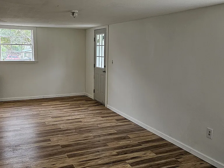 1613 Edgemore Rd — Photo 14