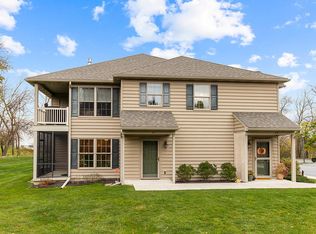 77 Midway Farms Ln, Lancaster, PA 17602