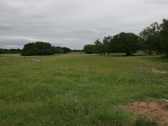 2nd image of 2701 Live Oak Rd