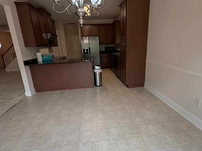 104 Thorncrest Ct — Photo 4
