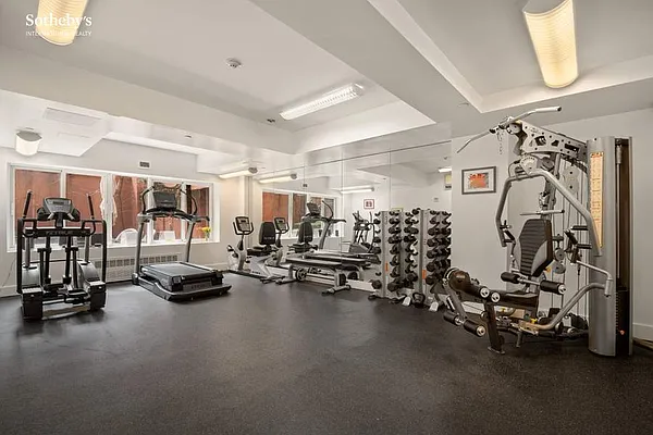 Rented by Sotheby's International Realty | media 35