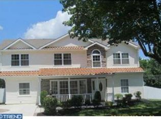 56 Camellia Rd, Levittown, PA 19057