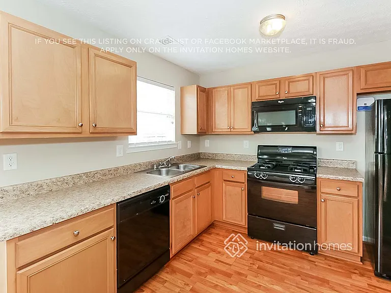 34 Churchill Park Dr — Photo 8