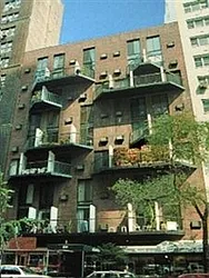 435 East 86th Street in Yorkville