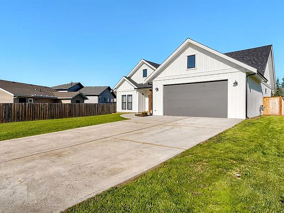 2nd image of 5406 NW Poplar Ln