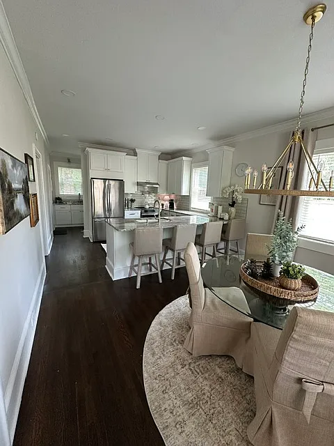 3 bed, 2.5 bath, 1958 sqft, $4,200 — Photo 4