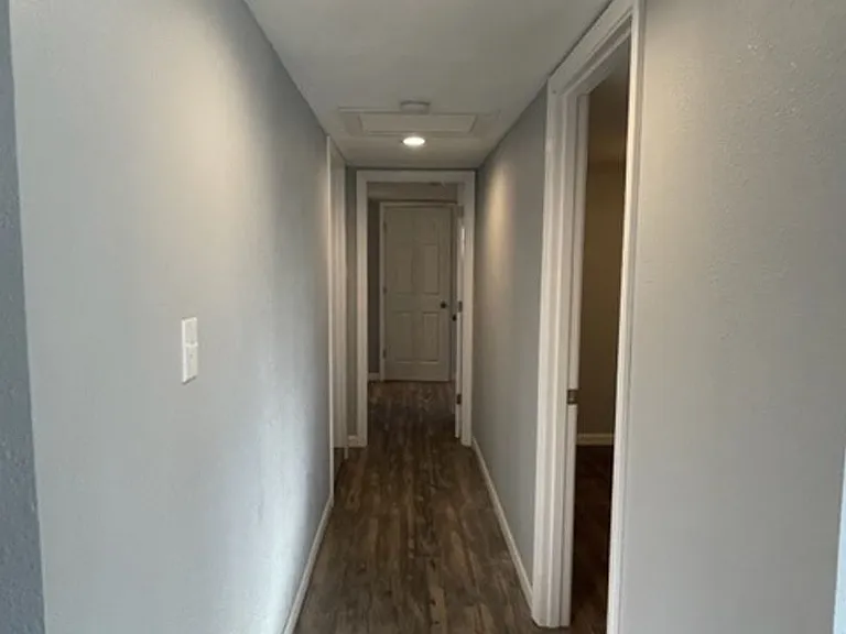 2675 E Commercial St — Photo 10