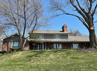 8320 Olivia Dr, Lincoln, NE 68512