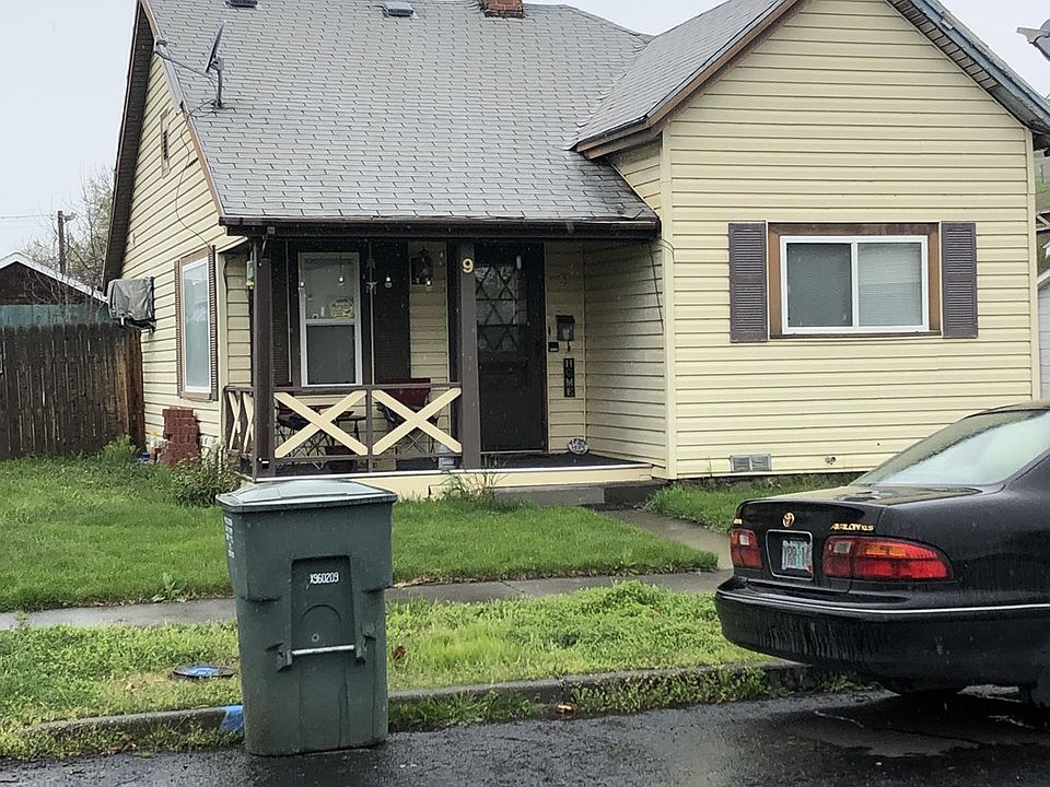2nd image of 9 SE 9th St
