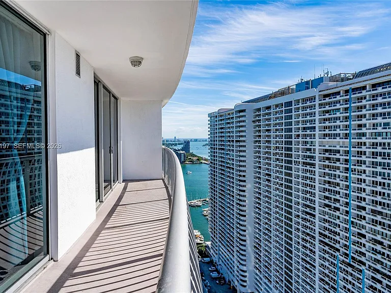 1750 N Bayshore Dr #3410 — Photo 16