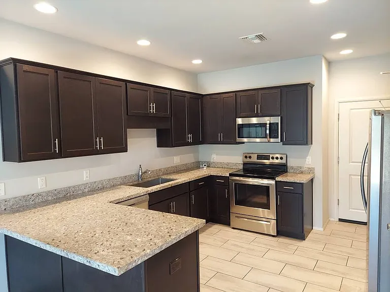 18777 N 43rd Ave #11 — Photo 9