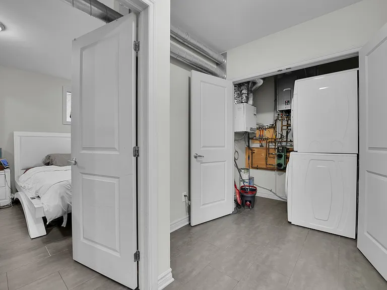 123 Queen Mary St #4 — Photo 18
