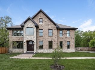 714 Pfingsten Rd, Northbrook, IL 60062