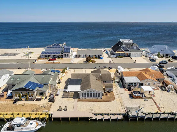 14 Bluebeard Way, Waretown, NJ 08758