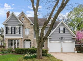 8 Princeton Rd, Hinsdale, IL 60521